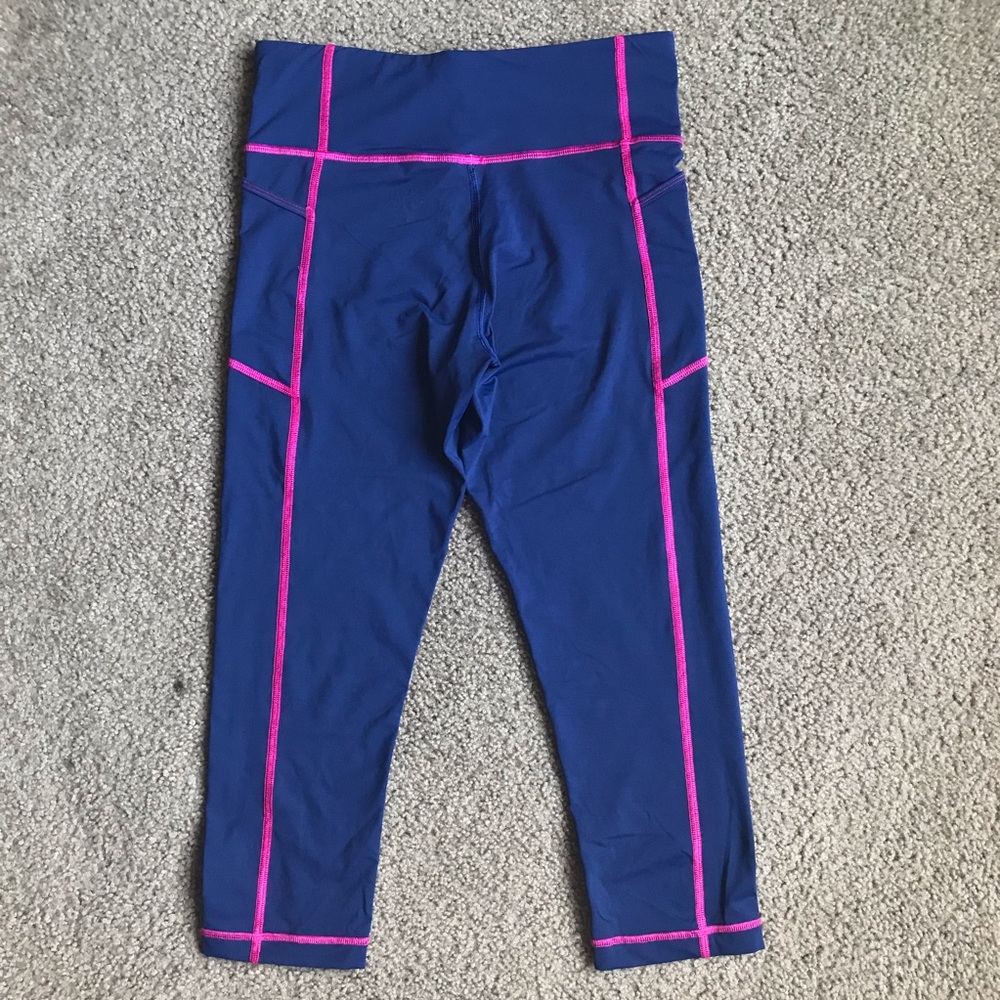Vineyard Vines Solid Performance Crop Leggings - image 6